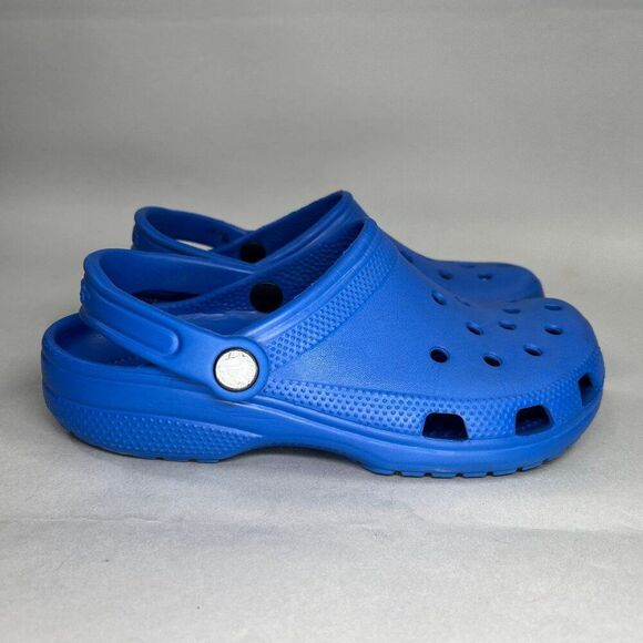 Crocs Classic Clogs Women's 6 Blue Outdoor Activewear Athletic Recovery Sandals - Picture 1 of 11